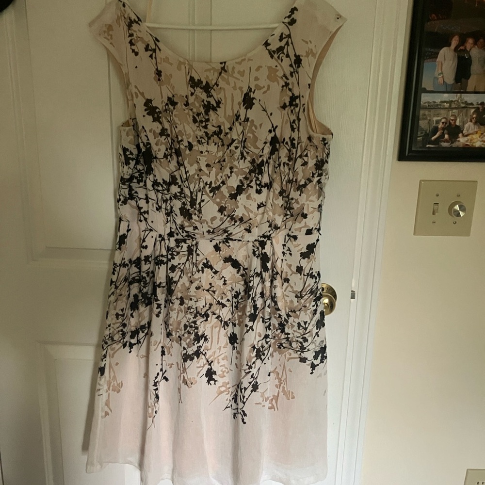 Liz Claiborne Black and Cream Floral Midi Dress